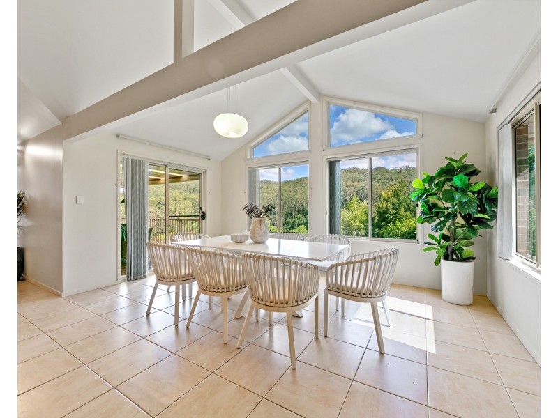 28 Jean Norman Close, Wyoming NSW 2250