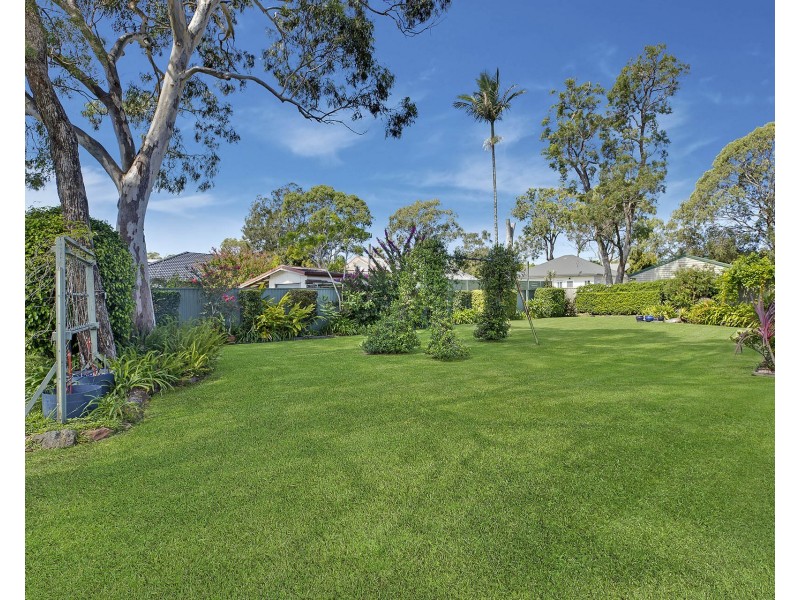 25 Ginganup Road, Summerland Point NSW 2259