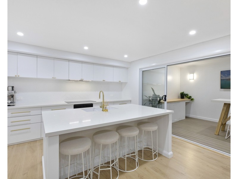 26 Hawkesbury Close, Bateau Bay NSW 2261