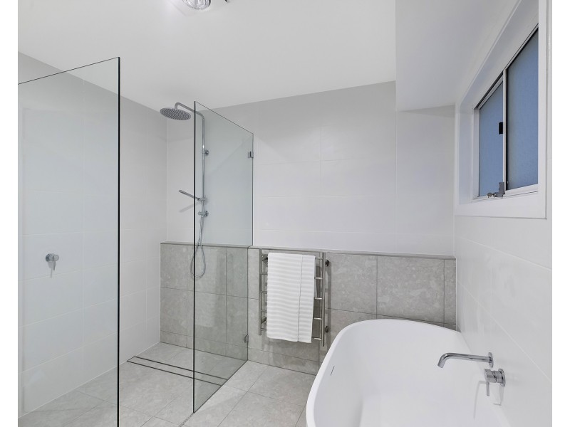 26 Hawkesbury Close, Bateau Bay NSW 2261