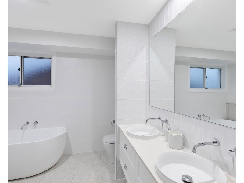 26 Hawkesbury Close, Bateau Bay NSW 2261