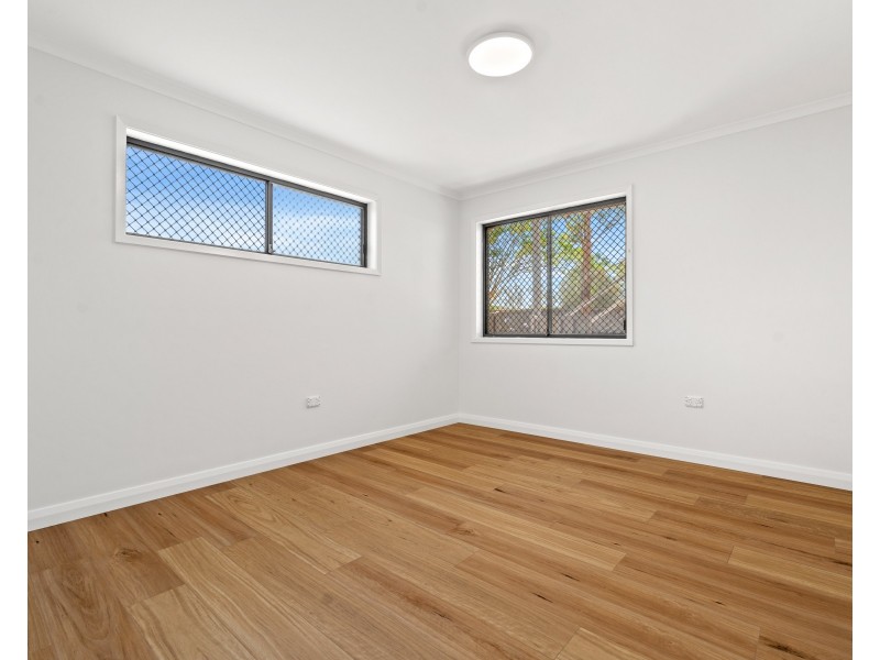 2/30 Renwick Street, Wyoming NSW 2250