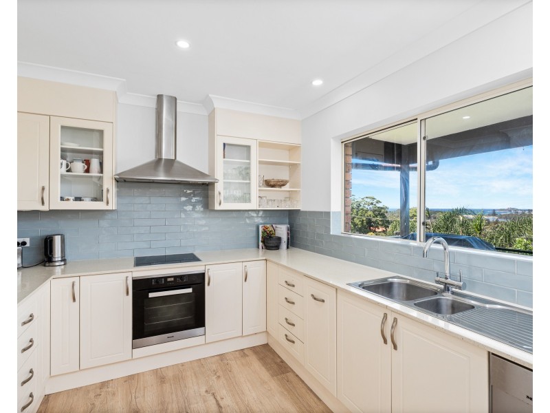 40 Coreen Drive, Wamberal NSW 2260
