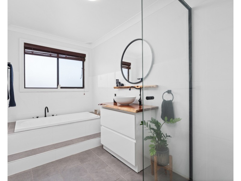 40 Coreen Drive, Wamberal NSW 2260