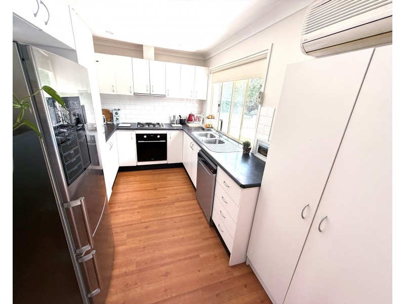 4 Greenvale Road, Green Point NSW 2251