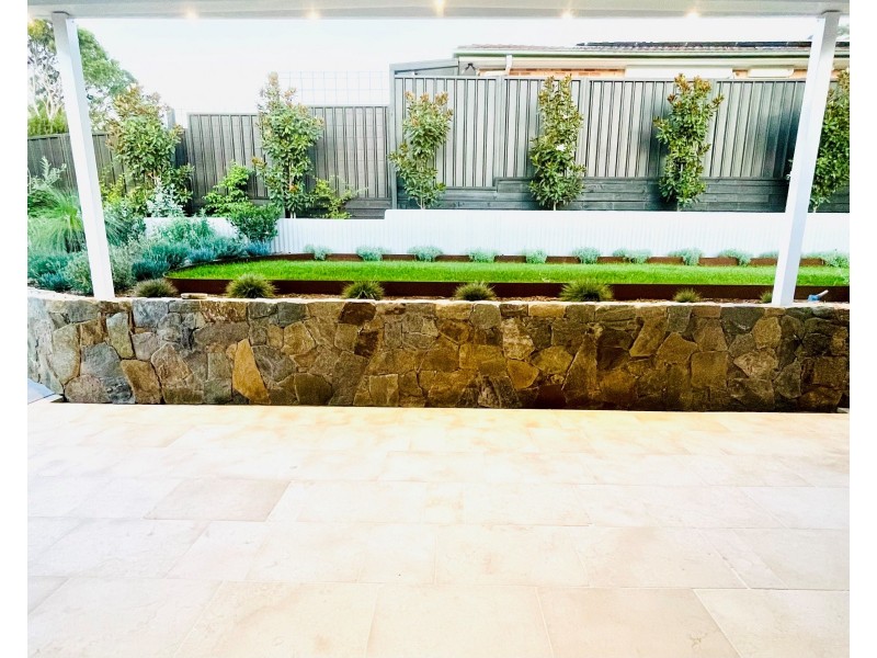 4 Greenvale Road, Green Point NSW 2251