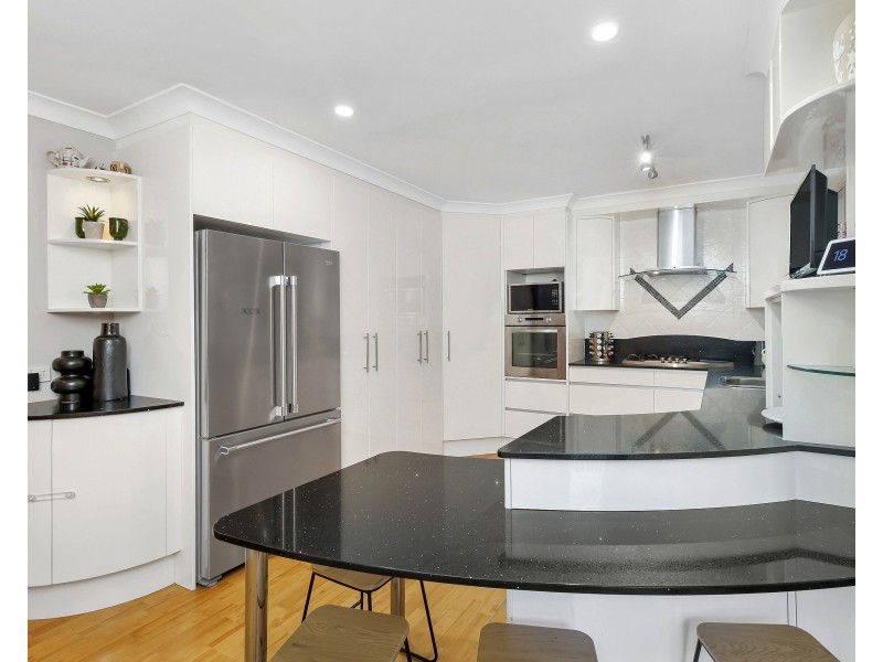 6B Coraki Close, Ourimbah NSW 2258