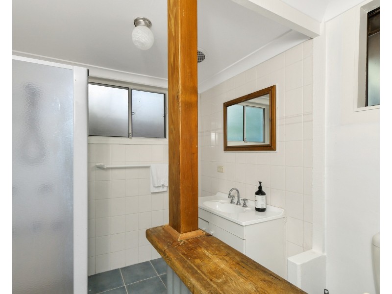 98 Berrys Head Road, Wyoming NSW 2250