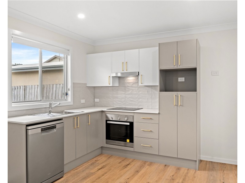 15A Panorama Parade, Berkeley Vale NSW 2261