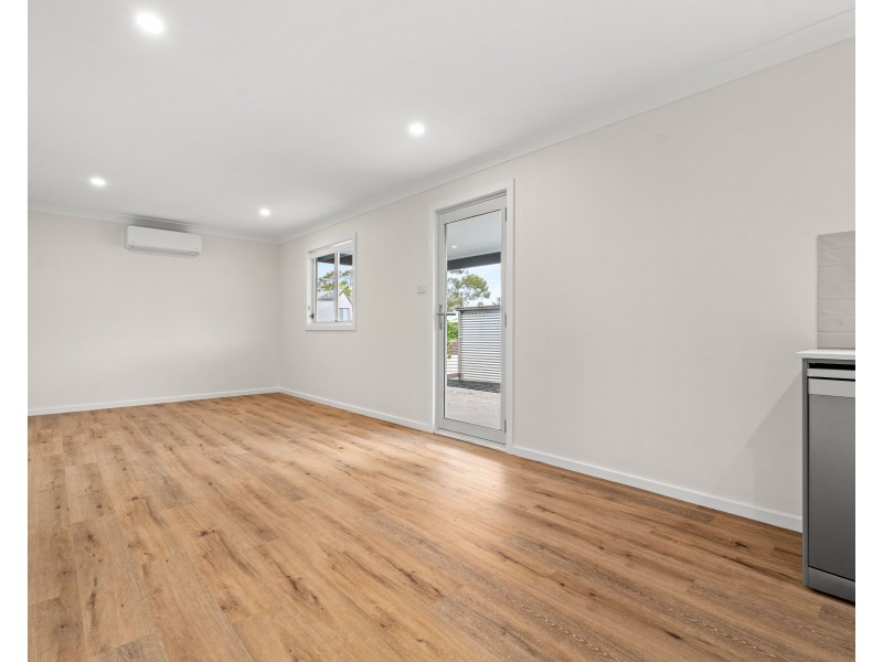 15A Panorama Parade, Berkeley Vale NSW 2261