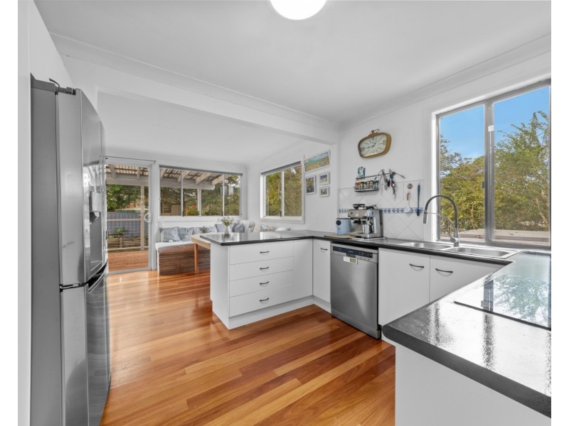5 Cary Crescent, Springfield NSW 2250