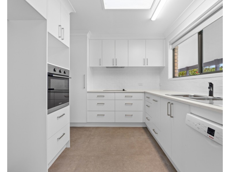 4 Arakoon Street, Kincumber NSW 2251