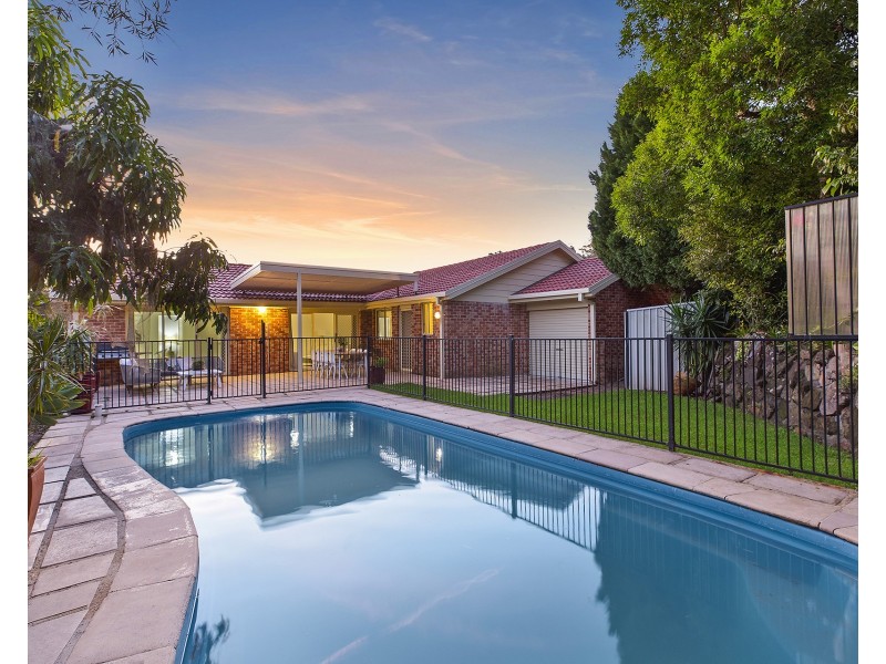 9 Stephen Close, Green Point NSW 2251