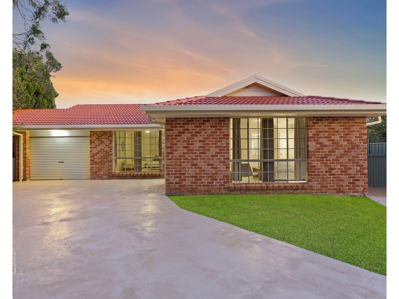 9 Stephen Close, Green Point NSW 2251