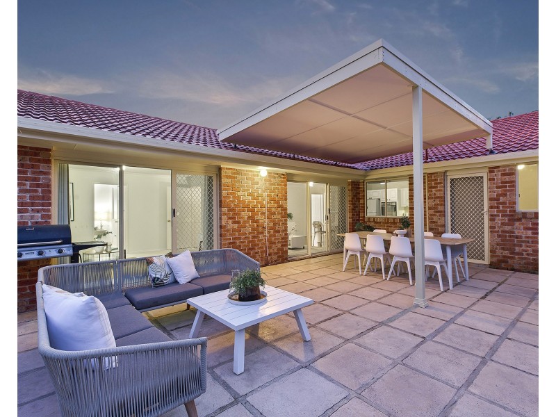 9 Stephen Close, Green Point NSW 2251