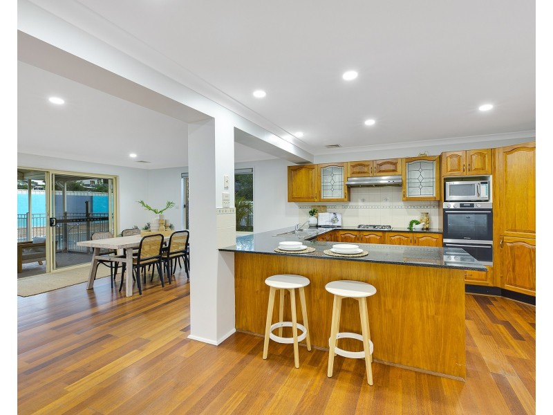 1 Tallowood Crescent, Erina NSW 2250