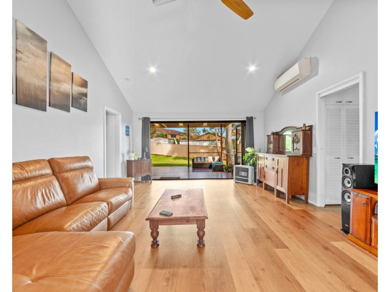 28 Jeannie Crescent, Berkeley Vale NSW 2261