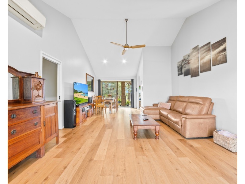 28 Jeannie Crescent, Berkeley Vale NSW 2261