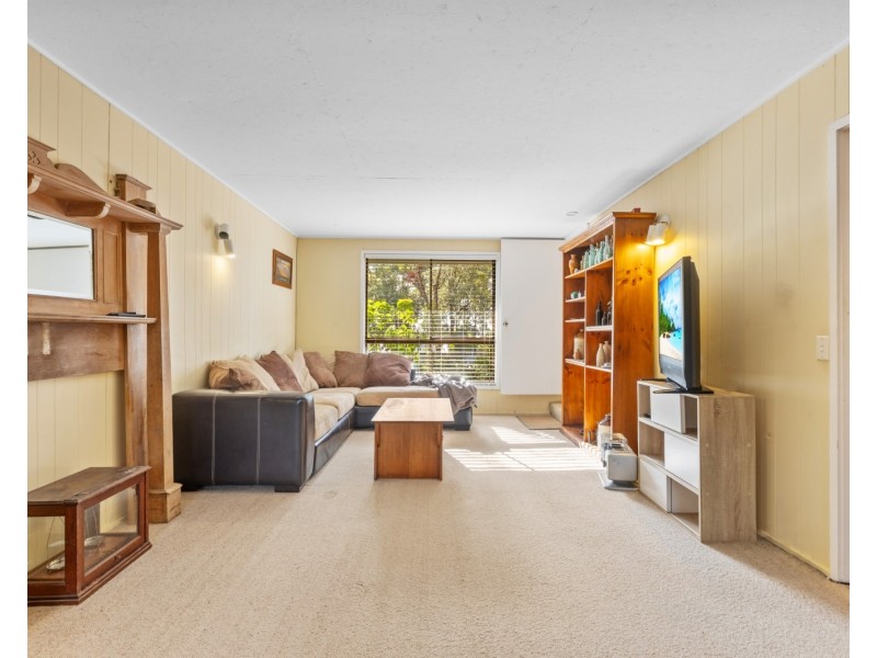 28 Jeannie Crescent, Berkeley Vale NSW 2261