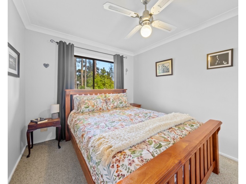 28 Jeannie Crescent, Berkeley Vale NSW 2261