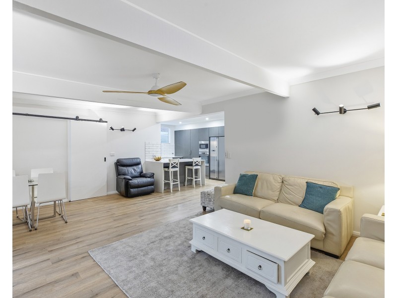 14 Cranbrook Crescent, Killarney Vale NSW 2261