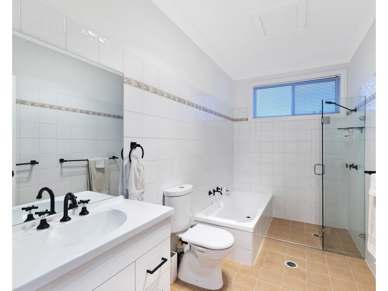 14 Cranbrook Crescent, Killarney Vale NSW 2261