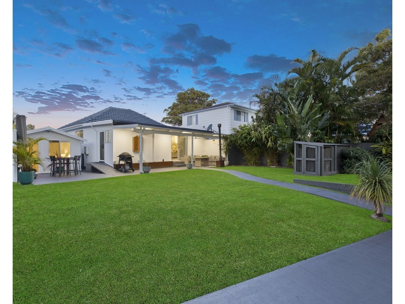 14 Cranbrook Crescent, Killarney Vale NSW 2261