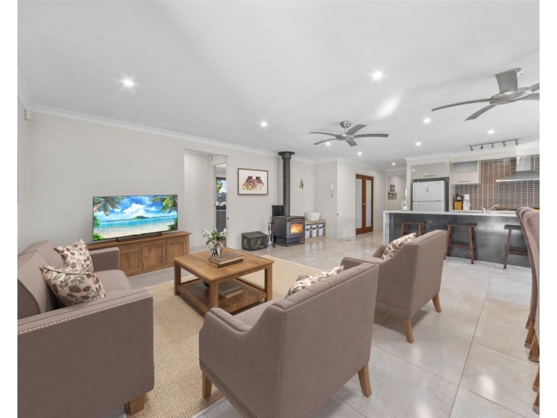 10 Bristowe Close, Ourimbah NSW 2258