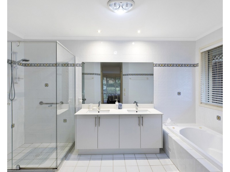 15 Glen Eagles Crescent, Terrigal NSW 2260
