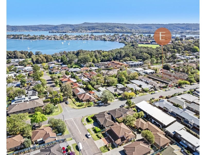 2/24 Melbourne Street, East Gosford NSW 2250
