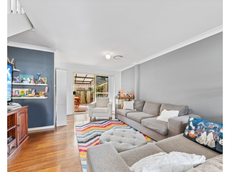2/24 Melbourne Street, East Gosford NSW 2250