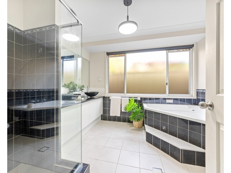 11 Cebalo Place, Kariong NSW 2250