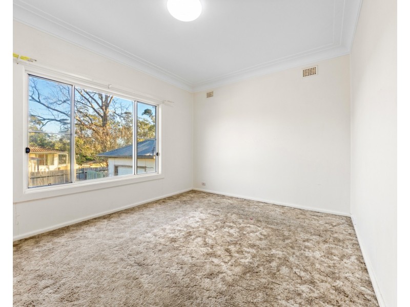 6 Carlson Avenue, Wyoming NSW 2250