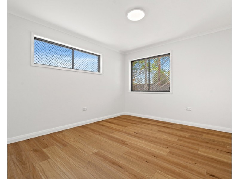 2/30 Renwick Street, Wyoming NSW 2250