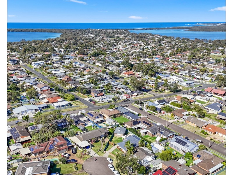 6 Darlene Close, Halekulani NSW 2262