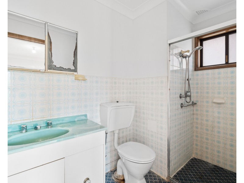 17 Promenade Avenue, Bateau Bay NSW 2261