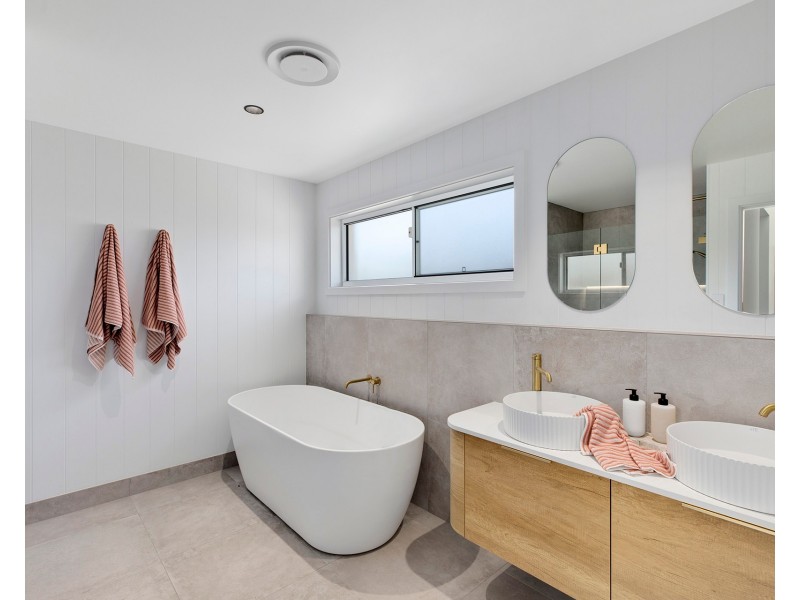 16 Woodland Road, Terrigal NSW 2260