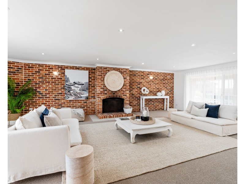 3 Myee Place, Forresters Beach NSW 2260