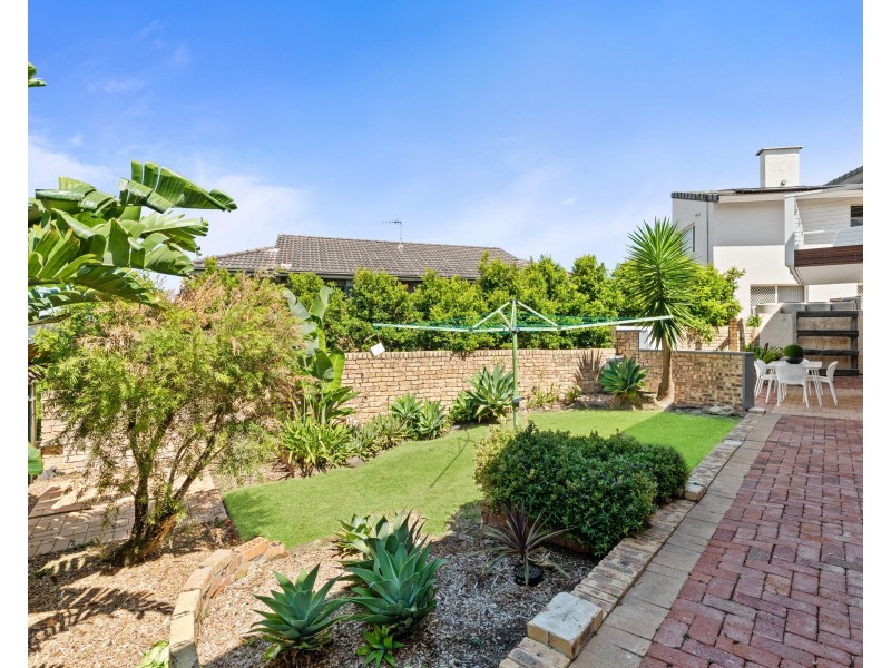 3 Myee Place, Forresters Beach NSW 2260