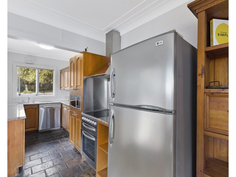175 Bateau Bay Road, Bateau Bay NSW 2261