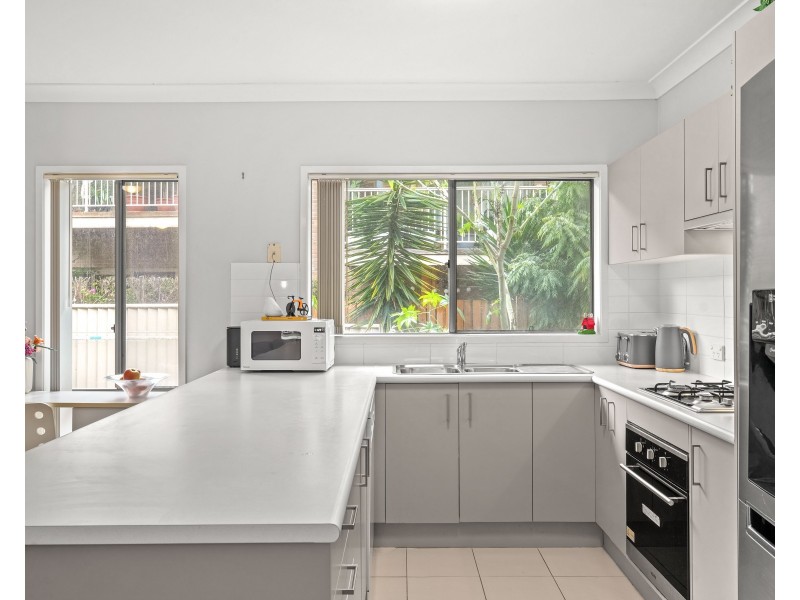 9/13 Jennie Cox Close, Erina NSW 2250