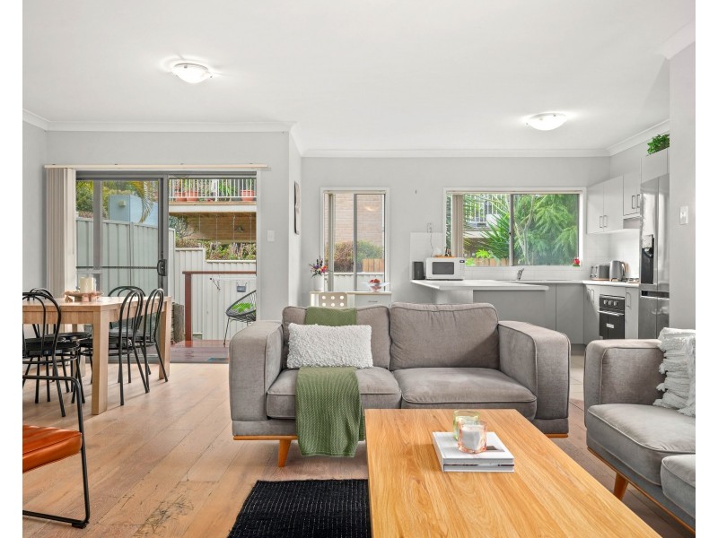 9/13 Jennie Cox Close, Erina NSW 2250