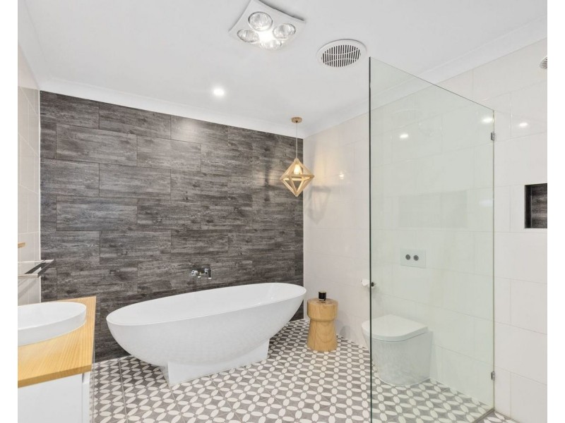 6 Sundale Avenue, Terrigal NSW 2260