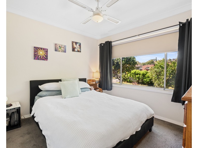 40 Day Street, Wyoming NSW 2250