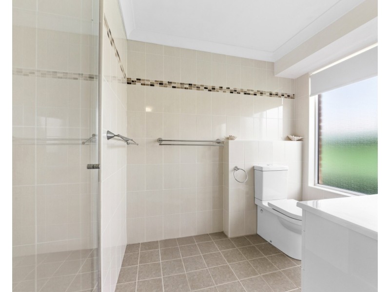 4 Orchard Downs Road, Narara NSW 2250
