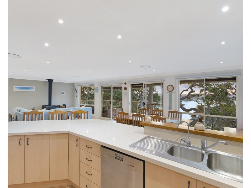 38 Wards Hill Road, Killcare Heights NSW 2257