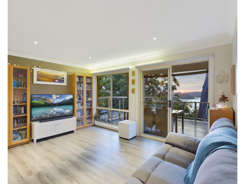 38 Wards Hill Road, Killcare Heights NSW 2257