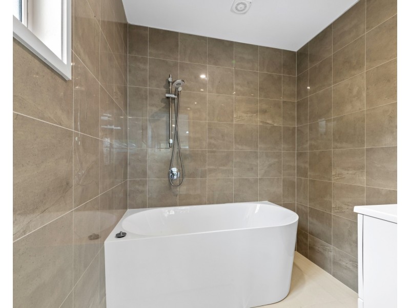 11 Sherwood Drive, Springfield NSW 2250