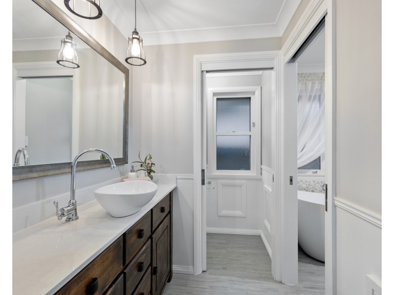 2 Scribbly Gum Crescent, Erina NSW 2250