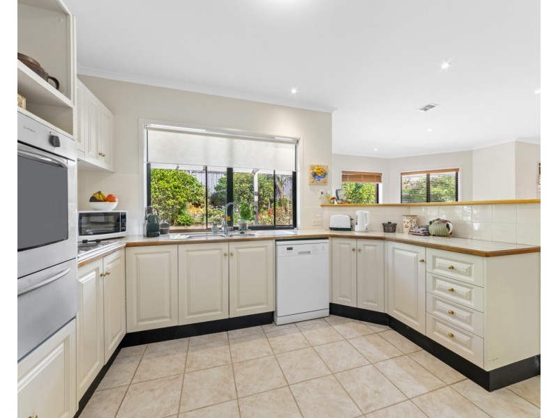 16 Glen Eagles Crescent, Terrigal NSW 2260